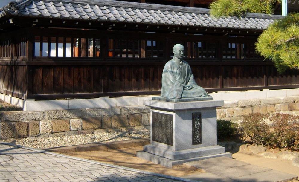 Visita del Shibucho Loffreda a Sengakuji, la tumba de los 47 Ronin